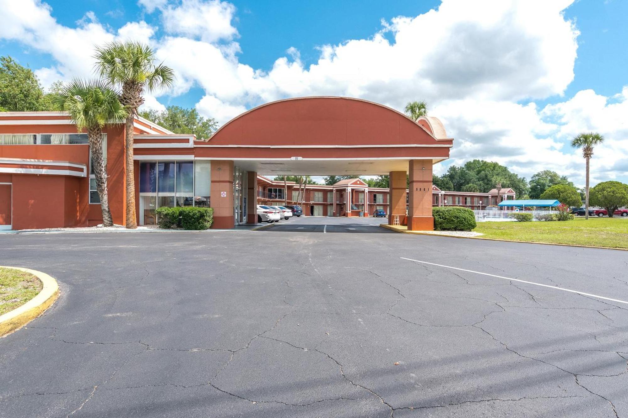 Oyo Hotel Mustang Silver Spring Fl Силвър Спрингс Екстериор снимка