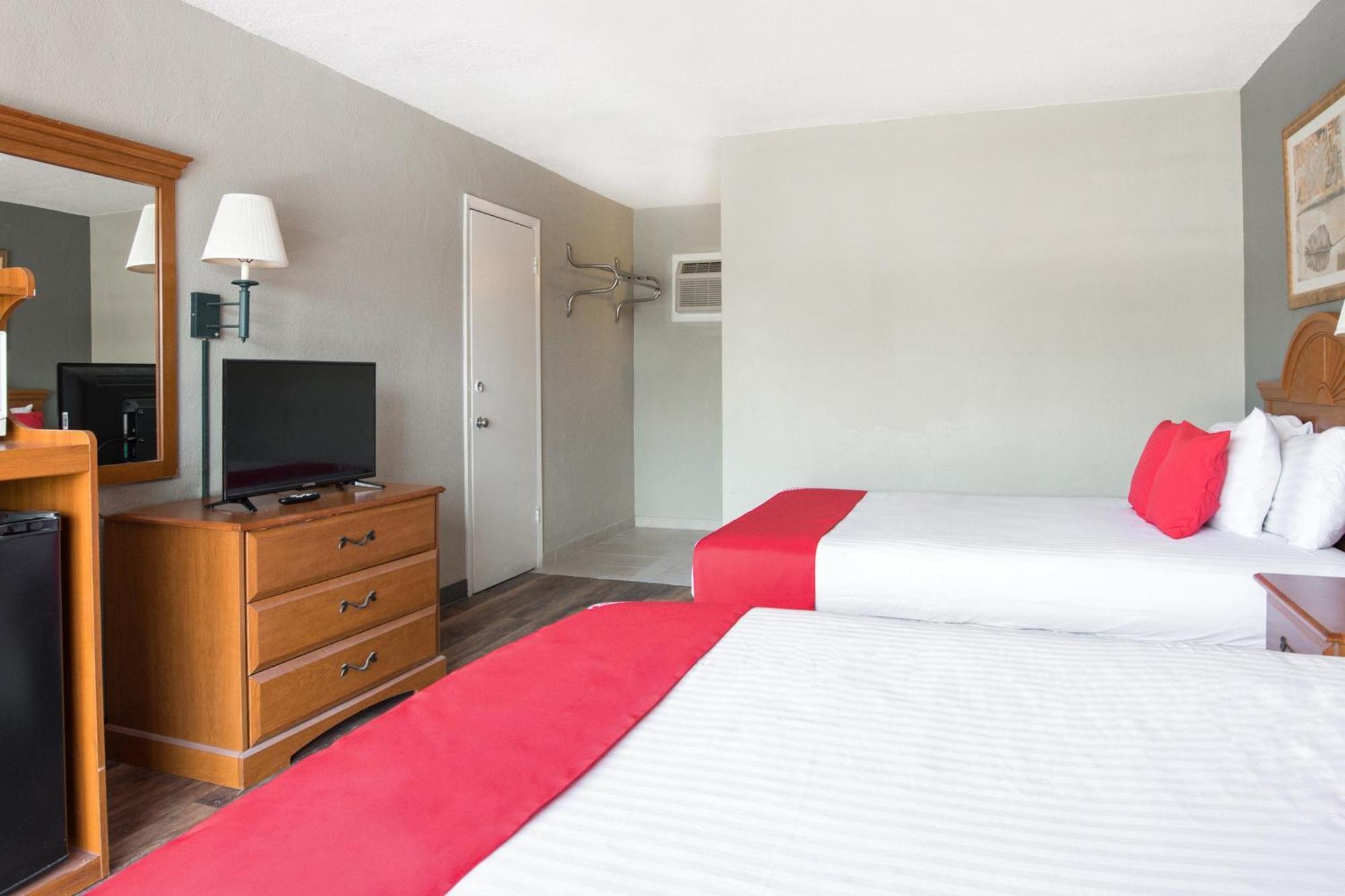 Oyo Hotel Mustang Silver Spring Fl Силвър Спрингс Екстериор снимка