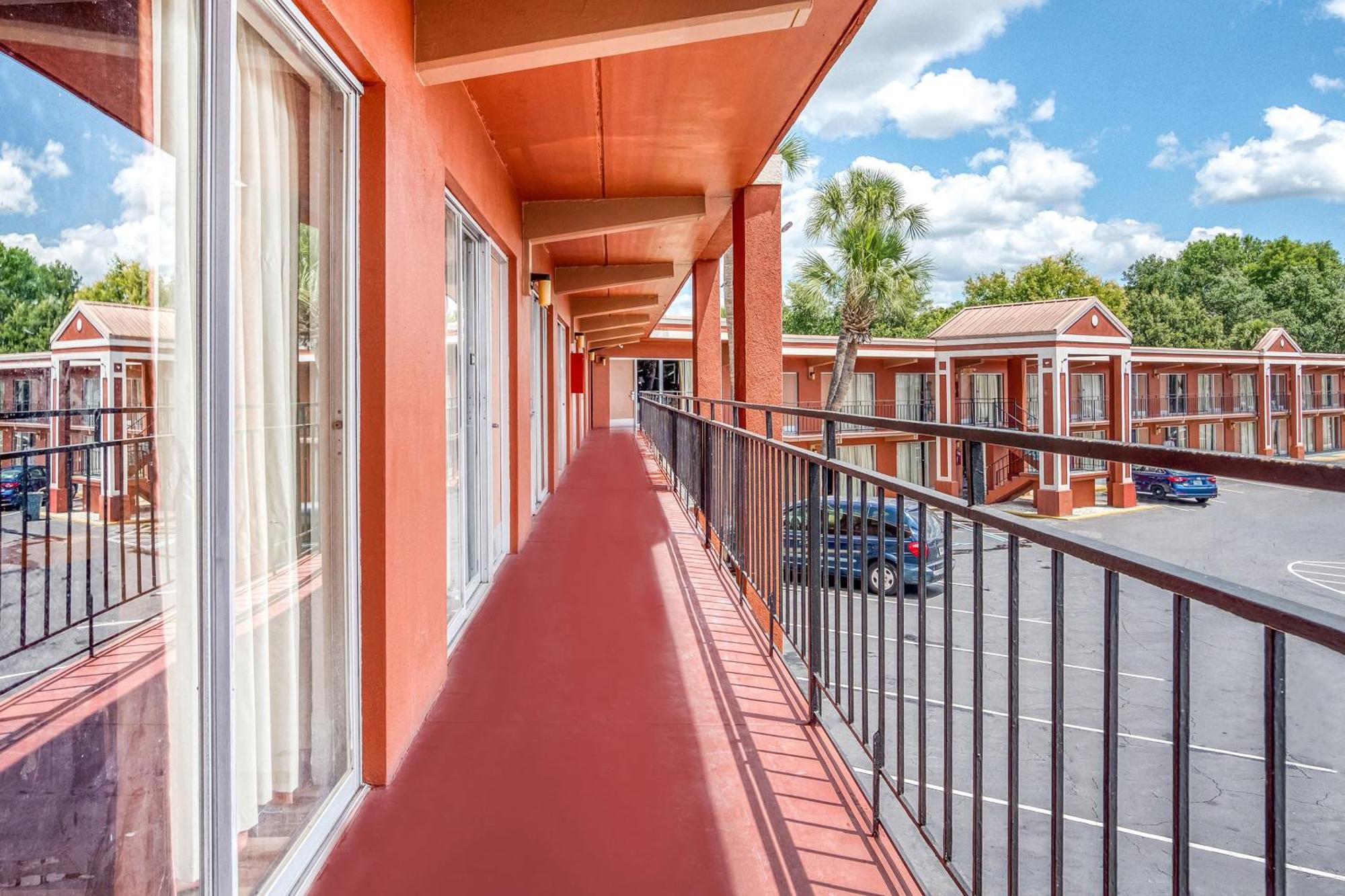 Oyo Hotel Mustang Silver Spring Fl Силвър Спрингс Екстериор снимка