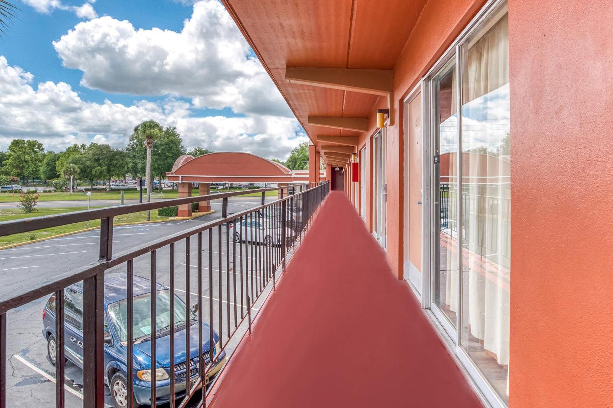 Oyo Hotel Mustang Silver Spring Fl Силвър Спрингс Екстериор снимка