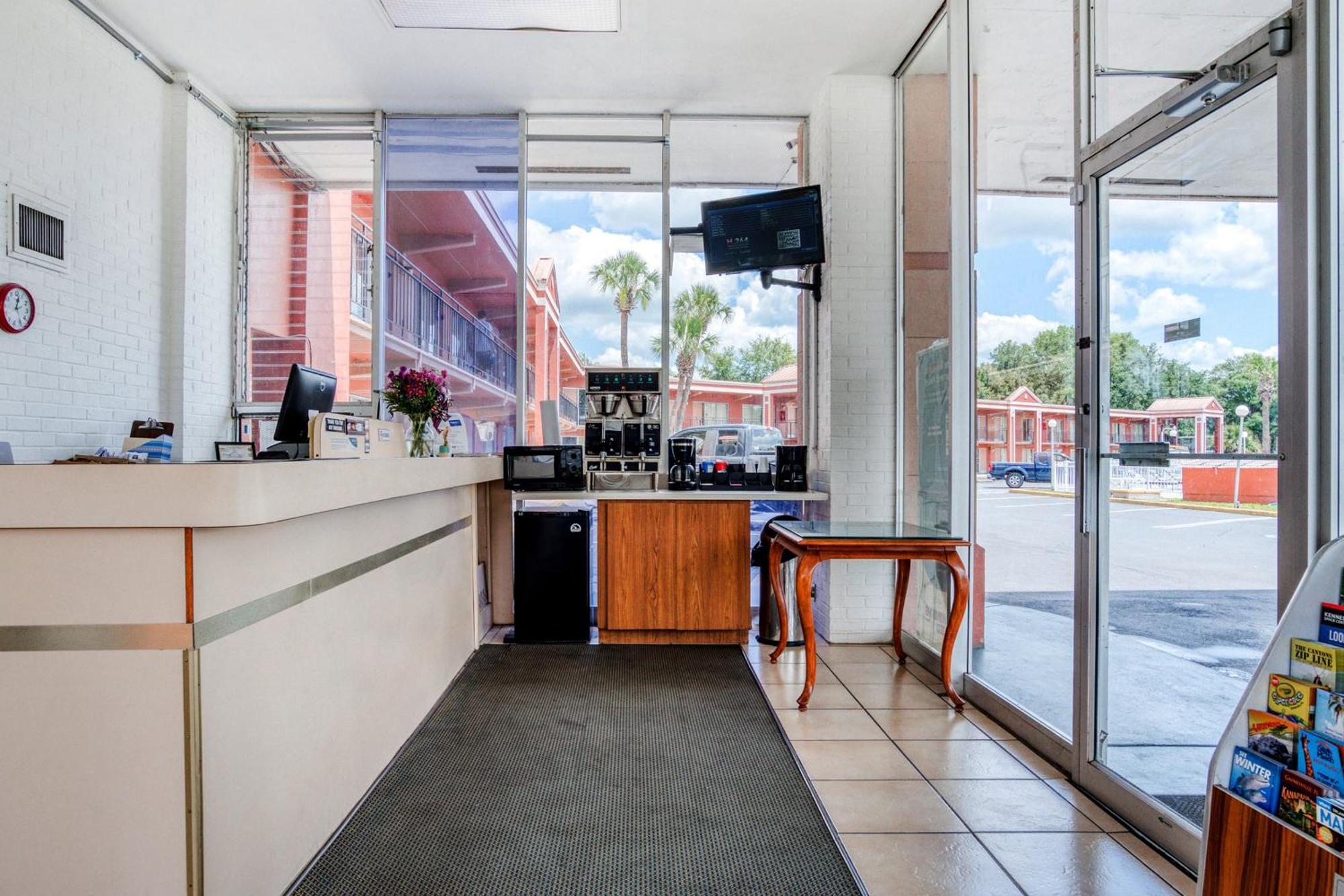 Oyo Hotel Mustang Silver Spring Fl Силвър Спрингс Екстериор снимка